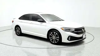Volkswagen Jetta 2023 Sport Sedán 4 puertas 8A