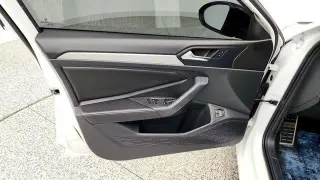 Volkswagen Jetta 2023 Sport Sedán 4 puertas 8A