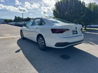 Volkswagen Jetta 2024 S 4dr Sedán 8A