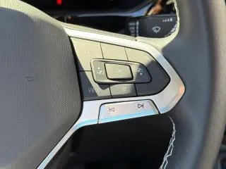 Volkswagen Taos 2023 S 4dr SUV