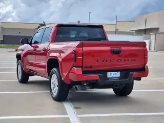 Toyota Tacoma 2026 4x4 TRD Sport 4dr Double Cab 6.1 ft LB