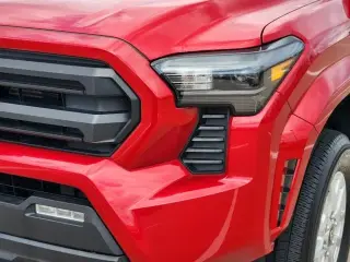 Toyota Tacoma 2026 4x4 TRD Sport 4dr Double Cab 6.1 ft LB