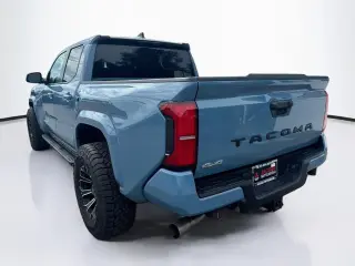 Toyota Tacoma 2026 4x4 SR5 4dr Double Cab 6.1 ft LB