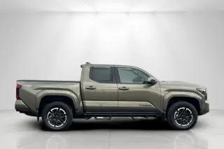 Toyota Tacoma 2026 4x4 TRD Sport 4p Puerta Doble Cabina Doble 5.0 ft SB 8A