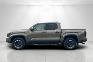 Toyota Tacoma 2026 4x4 TRD Sport 4p Puerta Doble Cabina Doble 5.0 ft SB 8A
