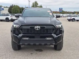 Toyota Tacoma 2025 4x4 SR5 4p Doble Cabina Doble 6.1 ft LB