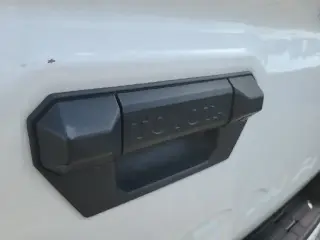 Toyota Tacoma 2024 4x2 SR5 4 puertas Cabina Doble 5.0 ft SB