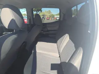 Toyota Tacoma 2017 4x4 TRD Pro 4 puertas Doble Cabina 5.0 pies de bodega 6 marchas