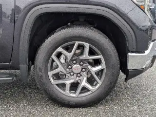 GMC Sierra 1500 2024 4x4 SLT 4dr Crew Cab 5.8 ft. SB