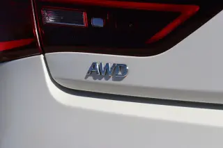 2017 INFINITI Q60