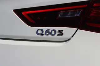 2017 INFINITI Q60