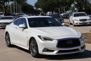 2017 INFINITI Q60