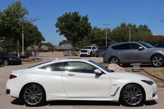 2017 INFINITI Q60