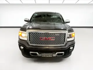 GMC Sierra 1500 2015 4x4 Denali 4dr Crew Cab 5.8 ft. SB