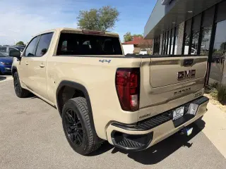 GMC Sierra 1500 2022 4x4 Elevation Standard 4dr Crew Cab 5.8 ft. SB