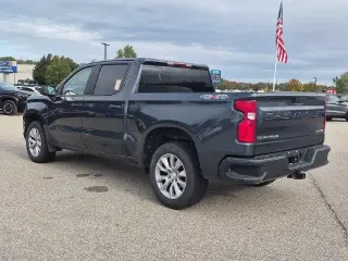 Chevrolet Silverado 1500 2020 4x4 Custom 4dr Crew Cab 5.8 ft. SB