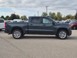 Chevrolet Silverado 1500 2020 4x4 Custom 4dr Crew Cab 5.8 ft. SB