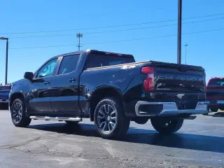 Chevrolet Silverado 1500 2023 4x4 LT 4dr Crew Cab 5.8 ft. SB w/2FL