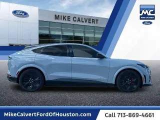 Ford Mustang Mach-E 2025 AWD GT 4dr SUV