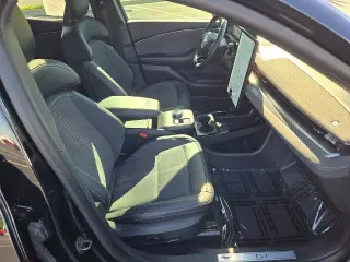 Ford Mustang Mach-E 2023 AWD GT 4dr SUV