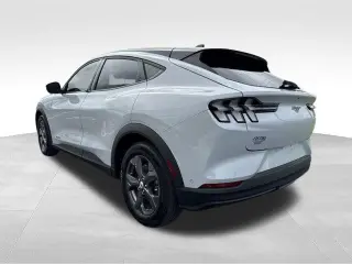 Ford Mustang Mach-E 2023 Select 4dr SUV
