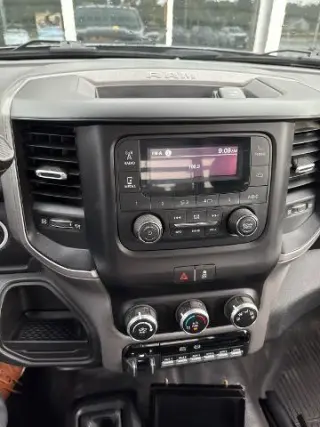 Ram 3500 2019 4x4 Tradesman 2dr Cabina Regular 143.5 en. WB Chassis DRW