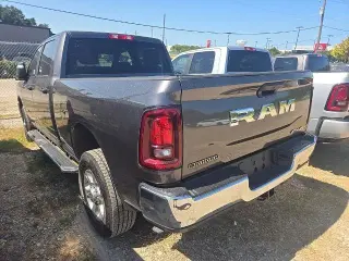 Ram 2500 2026 4x4 Big Horn Cabina Crew 4 puertas 6.3 pies SB Camioneta