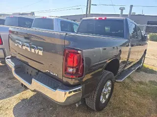 Ram 2500 2026 4x4 Big Horn Cabina Crew 4 puertas 6.3 pies SB Camioneta