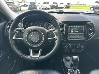 Jeep Compass 2017 4x4 Limited 4dr SUV (lanzamiento a mitad de año)