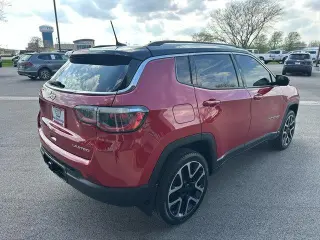 Jeep Compass 2017 4x4 Limited 4dr SUV (lanzamiento a mitad de año)