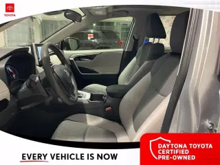 Toyota RAV4 2025 XLE 4dr SUV