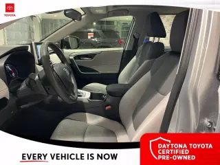 Toyota RAV4 2025 XLE 4dr SUV