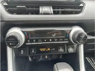 Toyota RAV4 2020 AWD XLE 4dr SUV