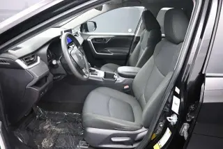 Toyota RAV4 2025 LE 4dr SUV
