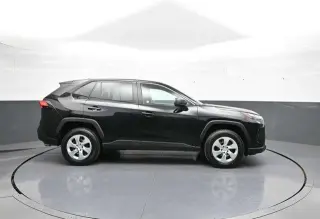 Toyota RAV4 2025 LE 4dr SUV