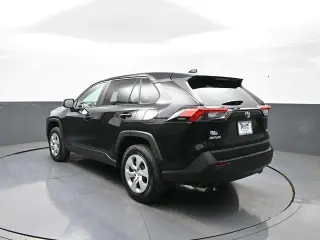 Toyota RAV4 2025 LE 4dr SUV