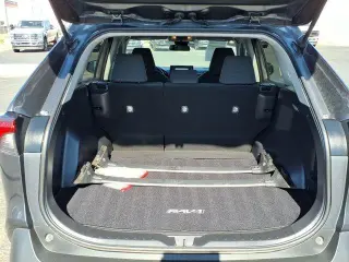 Toyota RAV4 2021 LE 4dr SUV