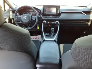 Toyota RAV4 2021 LE 4dr SUV