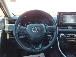 Toyota RAV4 2021 LE 4dr SUV