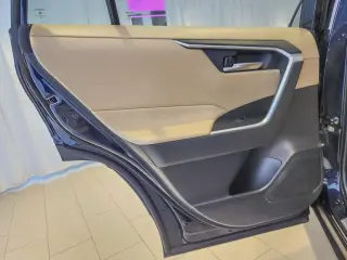 Toyota RAV4 2025 AWD XLE Premium 4dr SUV