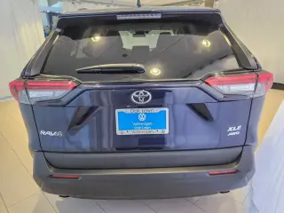 Toyota RAV4 2025 AWD XLE Premium 4dr SUV