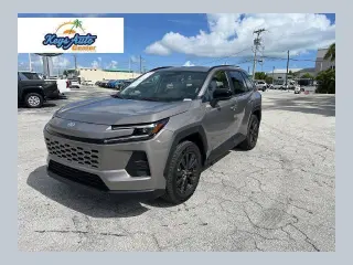 Toyota RAV4 2026 LE SUV de 4 puertas