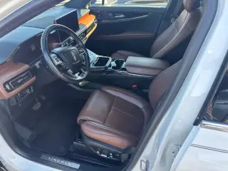 Lincoln Nautilus 2023 AWD Reserve 4dr SUV