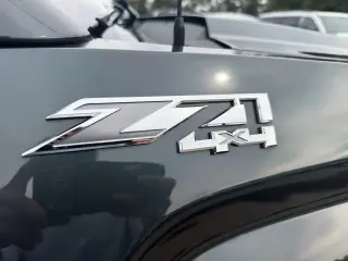 GMC Sierra 1500 Limited 2019 4x4 SLE 4dr Double Cab 6.5 ft. SB