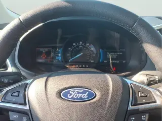 Ford Edge 2023 AWD Titanium 4dr Crossover