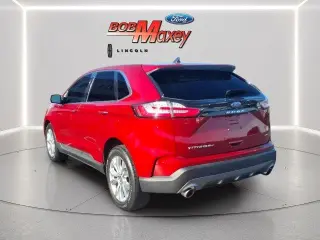 Ford Edge 2023 AWD Titanium 4dr Crossover
