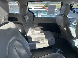 Chrysler Pacifica 2020 Limited 4dr Mini-Van