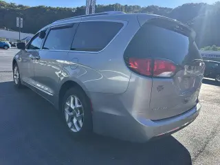 Chrysler Pacifica 2020 Limited 4dr Mini-Van