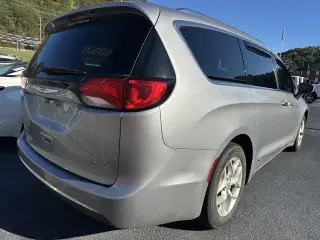 Chrysler Pacifica 2020 Limited 4dr Mini-Van