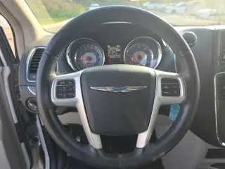 Chrysler Town and Country 2016 Touring-L 4dr Mini-Van